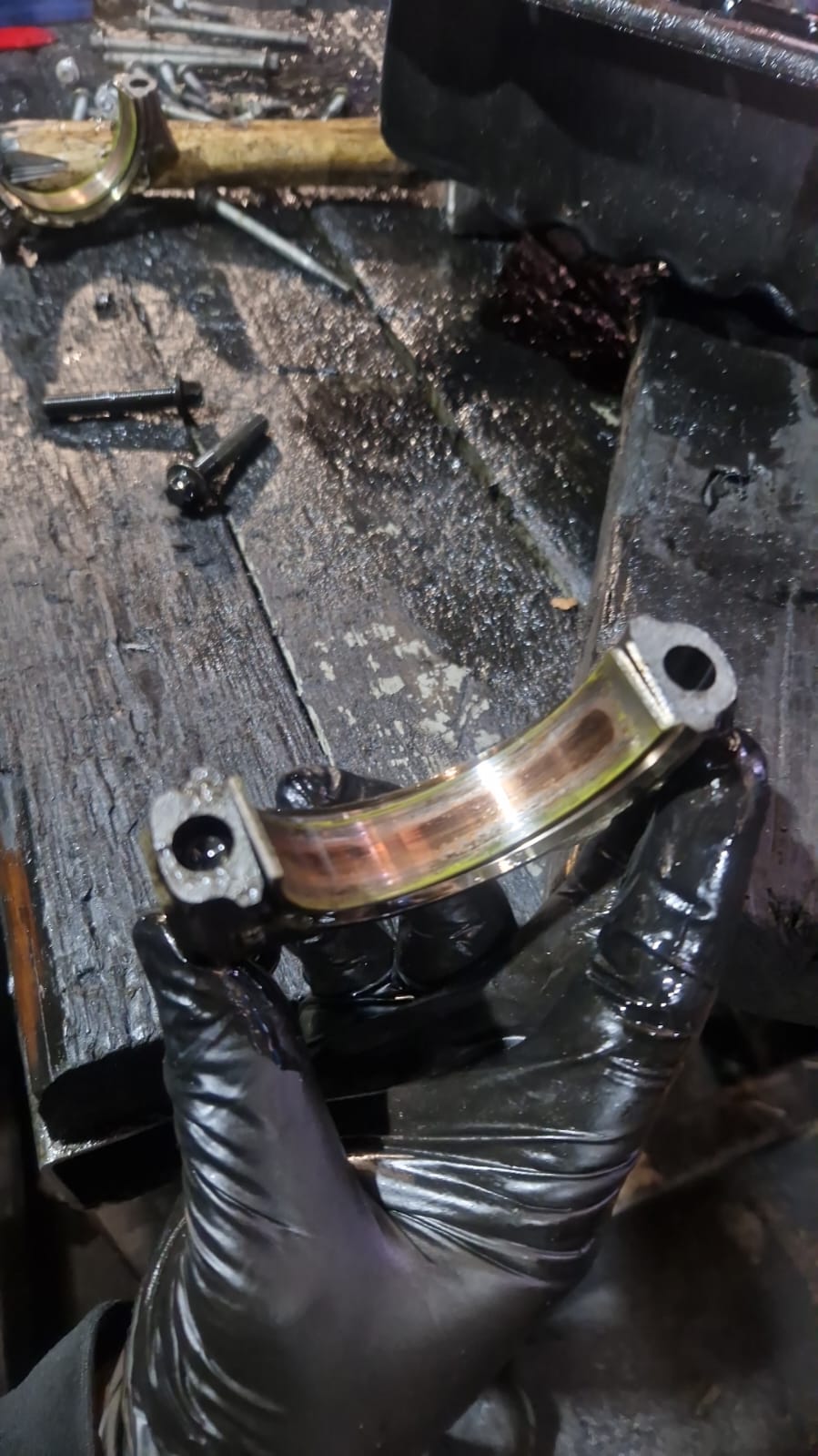 Crankshaft journal damaged surface