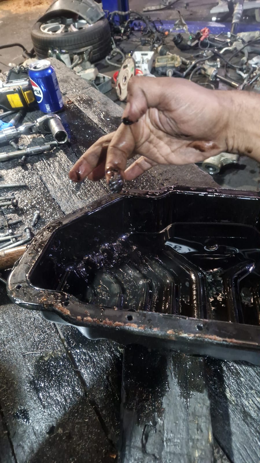 Metal contamination in oil