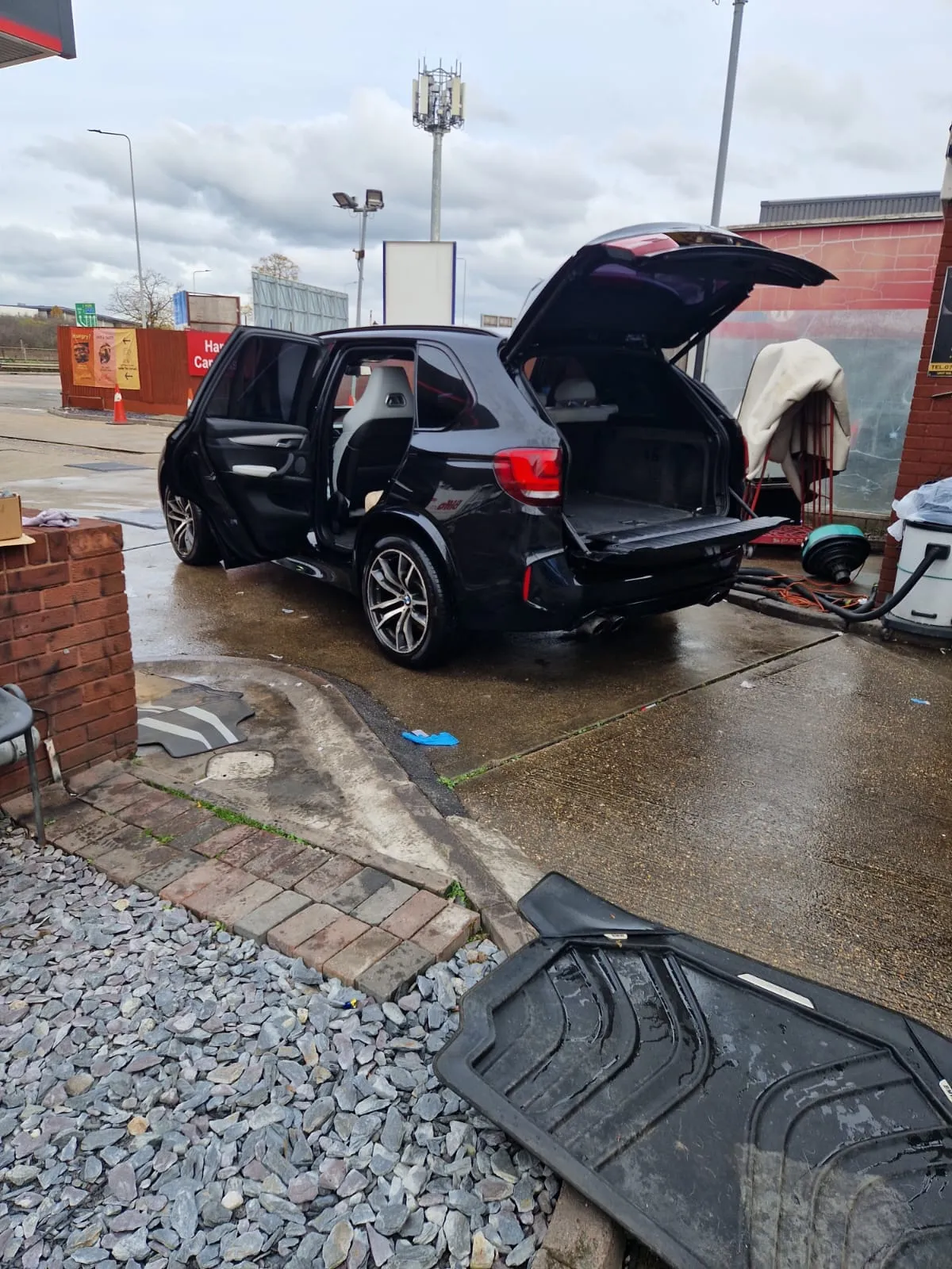 X5 M rear, doors open